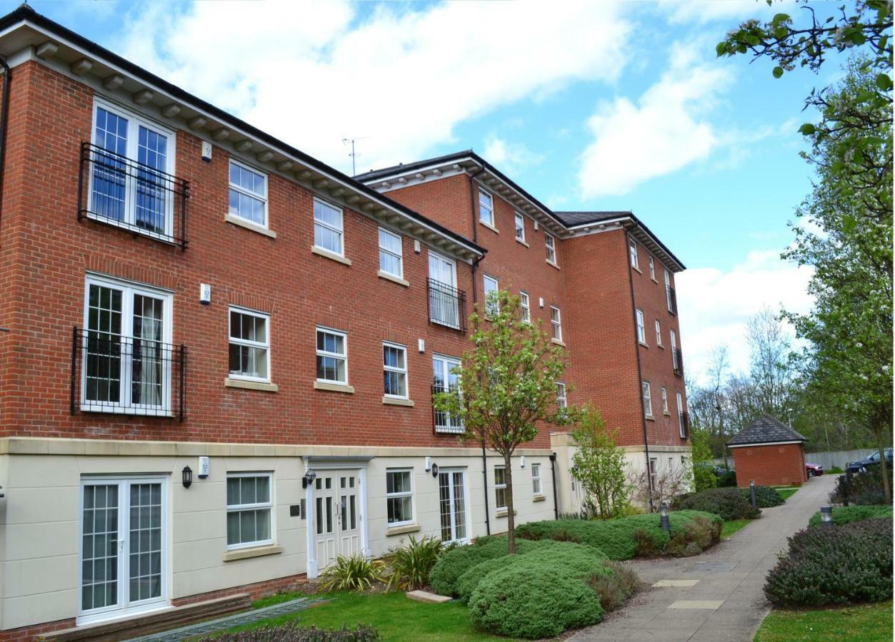 2 Bed 2 Bath At Jago Crt In Newbury - Free Allocated Parking Екстериор снимка