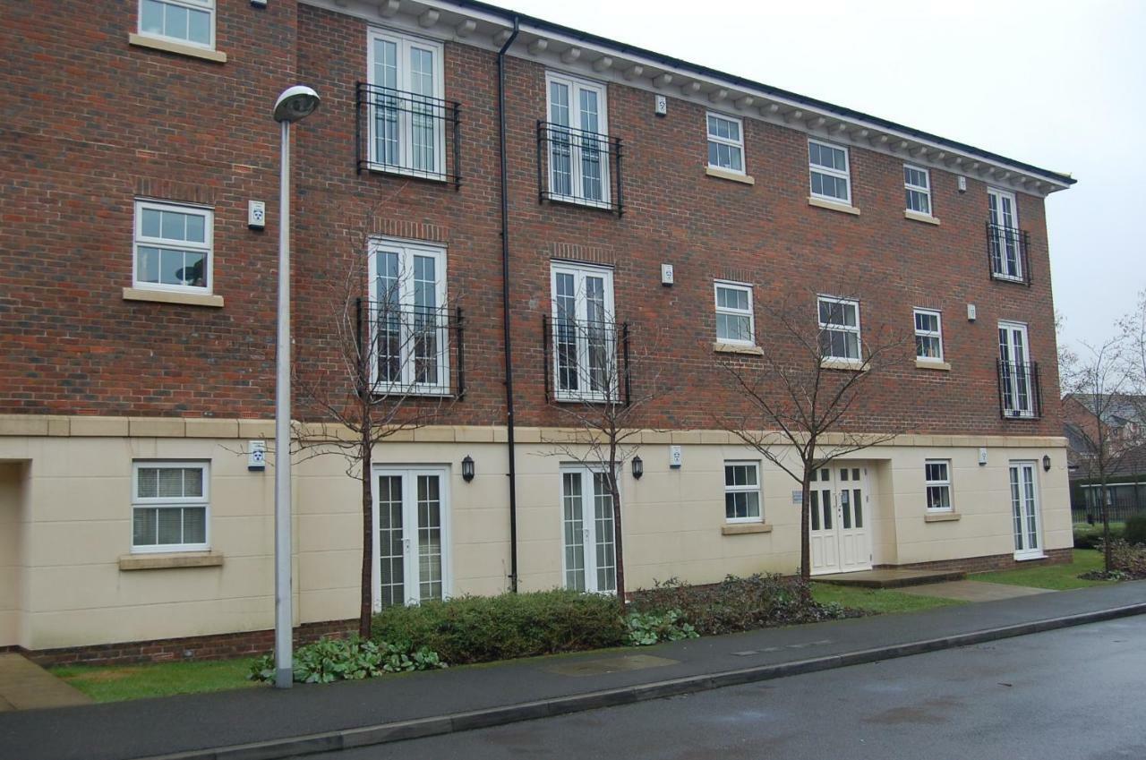 2 Bed 2 Bath At Jago Crt In Newbury - Free Allocated Parking Екстериор снимка